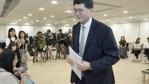 Общественото здравеопазване в Хонконг се движи по правилния път: напускащ ръководител на болничния орган