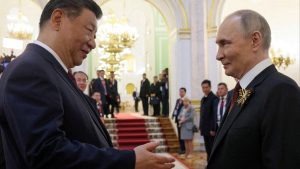 Руският президент Владимир Путин обеща да задълбочи връзките с Китай и разкритикува “изкривяването” на историята на Втората световна война