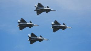 J-20 заслепява в Air Show на PLA