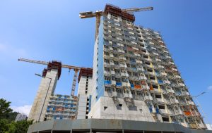 Неправилно събрание зад леки неравности в обществените жилища: служител на Хонконг