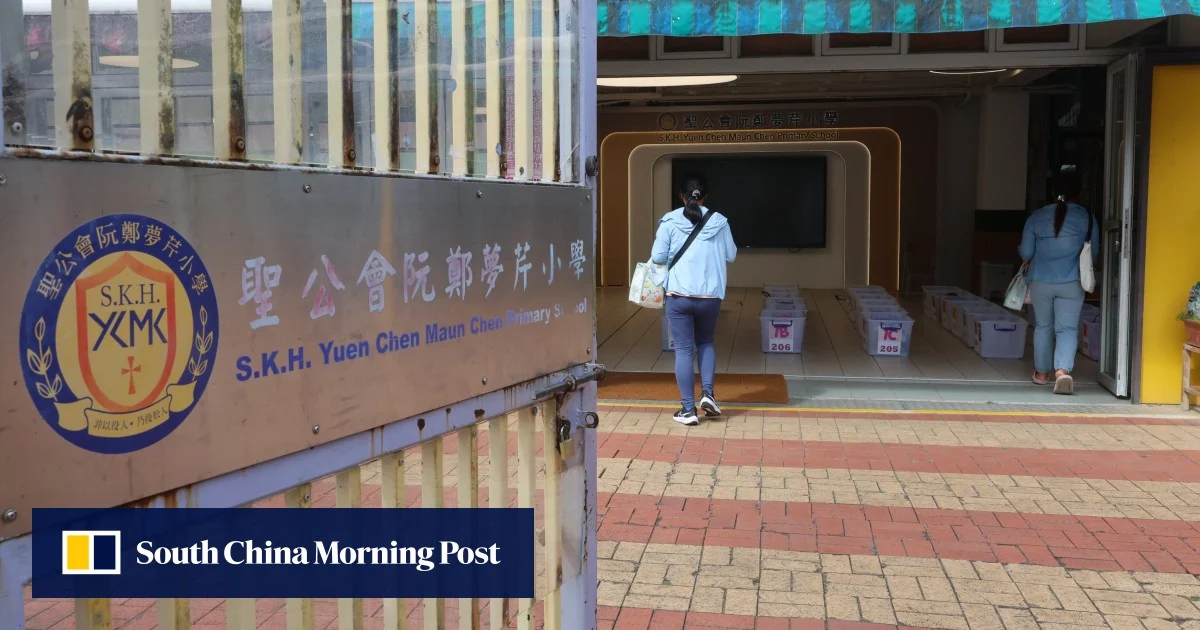 Педагози от Хонконг искат връщане към нормалното след пожара