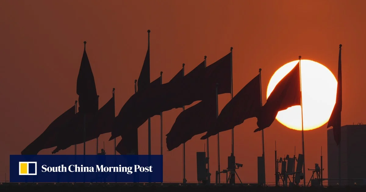 Китай намеква за упадък на САЩ и посочва риск от tech кражби