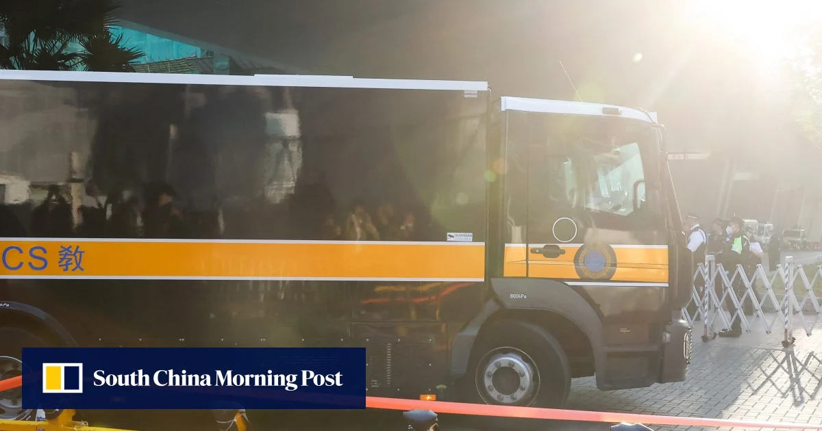 Шефът на Apple Daily съжалява за липсата на съпротива