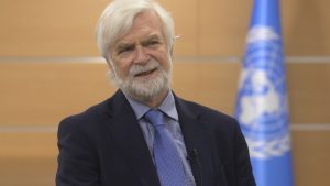 Органът на ООН за климата настоява, след като САЩ се оттеглят, докато Китай води с възобновяеми енергийни източници